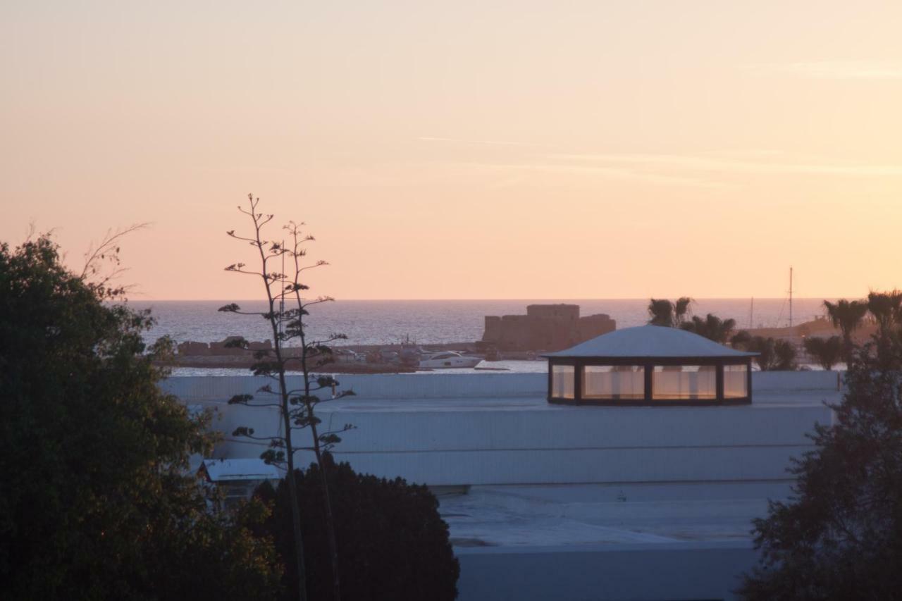Mare Monte Seaview Boutique Apartment Paphos ภายนอก รูปภาพ