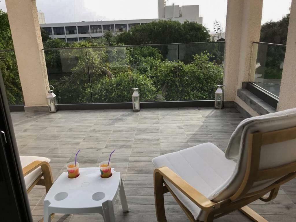 Mare Monte Seaview Boutique Apartment Paphos ภายนอก รูปภาพ