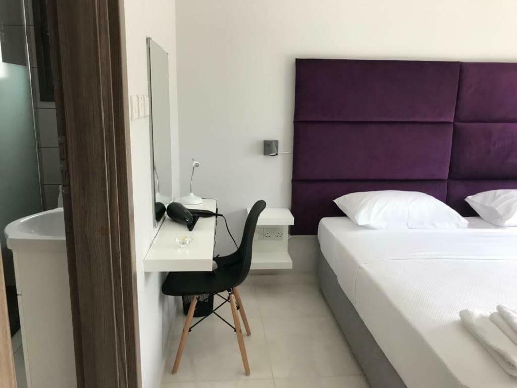 Mare Monte Seaview Boutique Apartment Paphos ภายนอก รูปภาพ